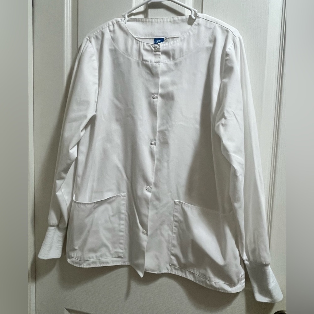 Crest scrub jacket π©Ί - Picture 2 of 7